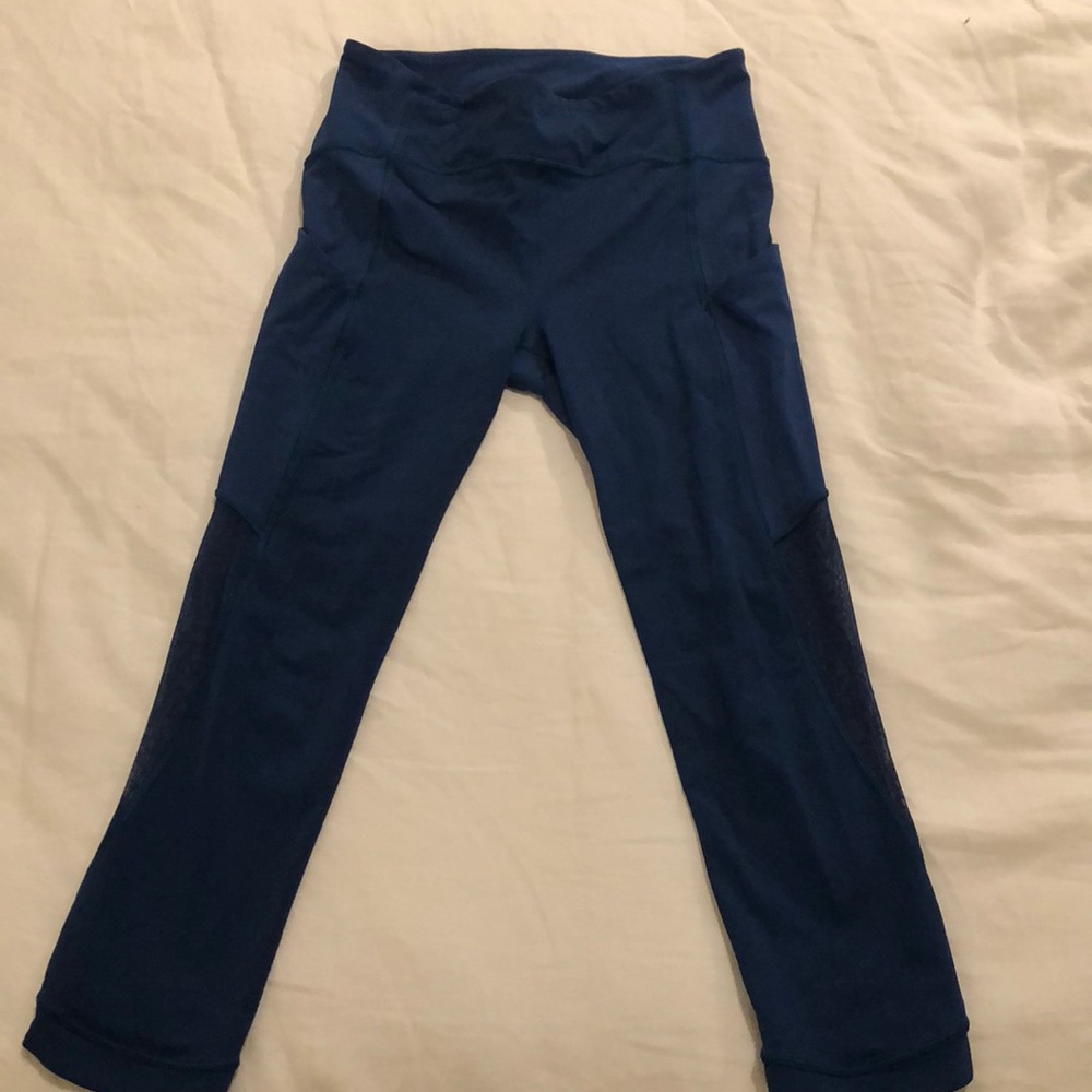 Lulemon Sz 6 crops